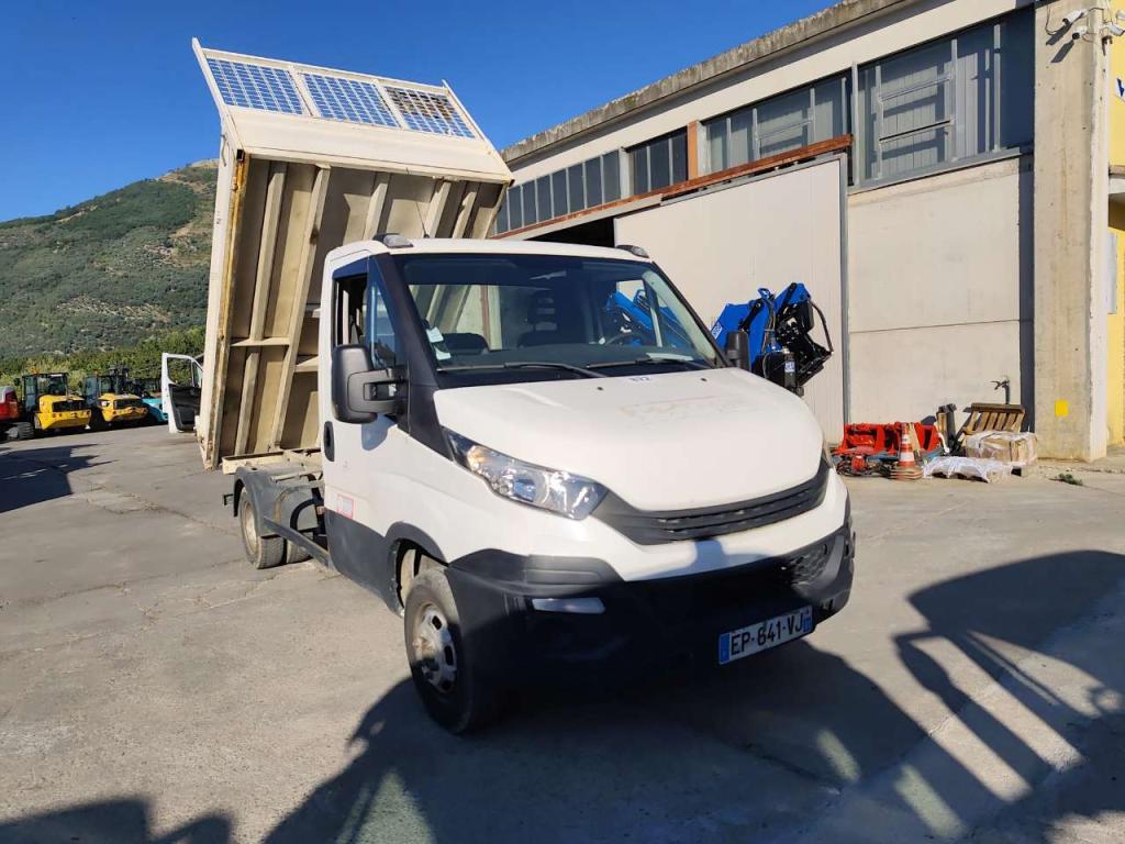 Iveco DAILY 35-120 Photo 10