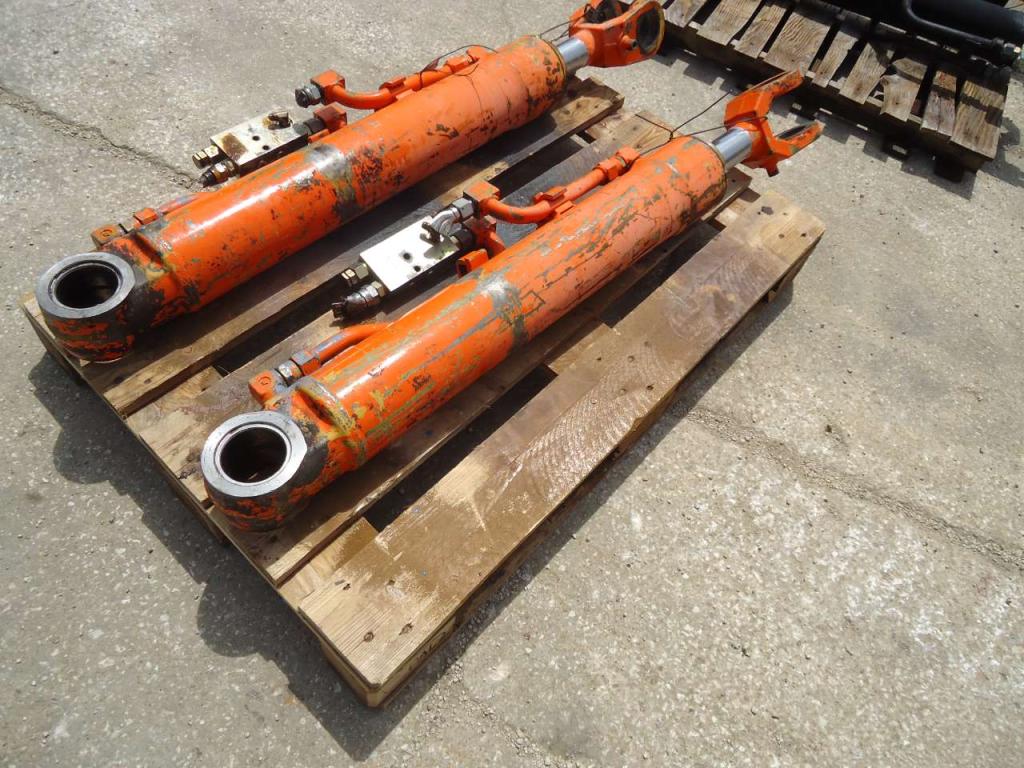 Lifting piston for Fiat Hitachi W130-130PL Photo 1