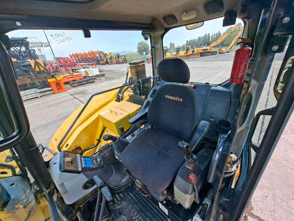 Komatsu PC 88 MR-8 Photo 16