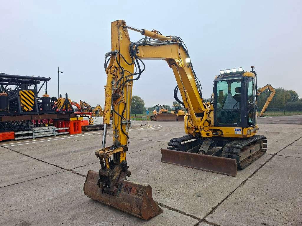 Komatsu PC 88 MR-8 Photo 7