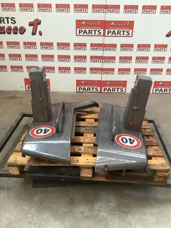 Bulkhead for Hitachi ZW220 SERIE5 Photo 1