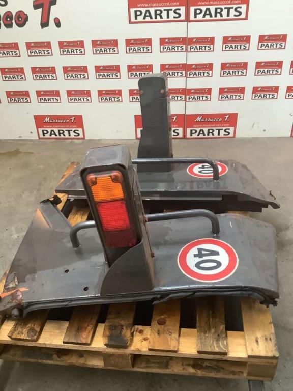 Bulkhead for Hitachi ZW220 SERIE5 Photo 2