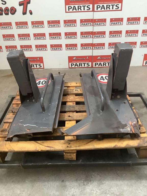 Bulkhead for Hitachi ZW220 SERIE5 Photo 3