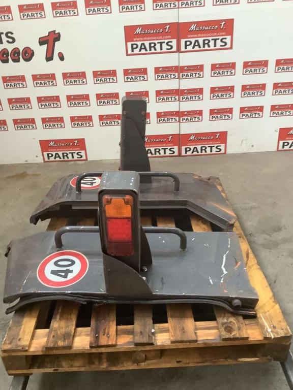 Bulkhead for Hitachi ZW220 SERIE5 Photo 4