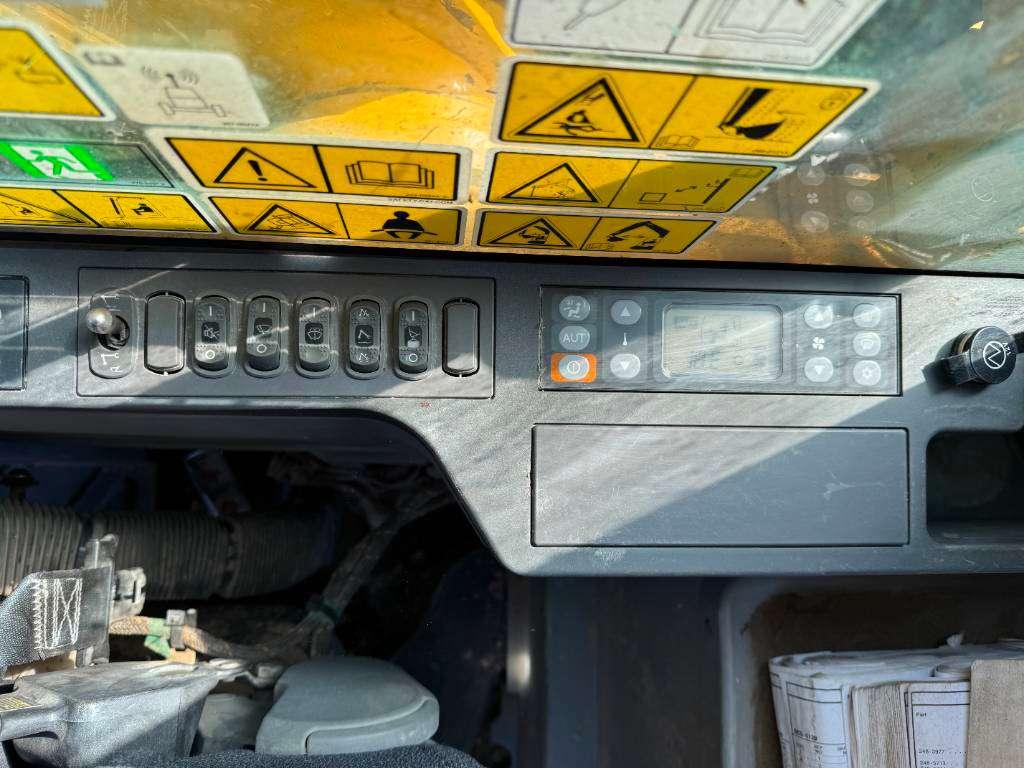 Caterpillar 320FL - Automatic Greasing / Camera Photo 11