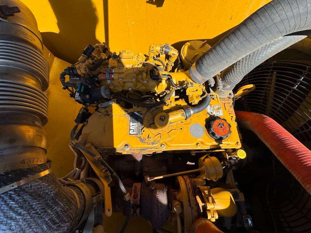 Caterpillar 320FL - Automatic Greasing / Camera Photo 30