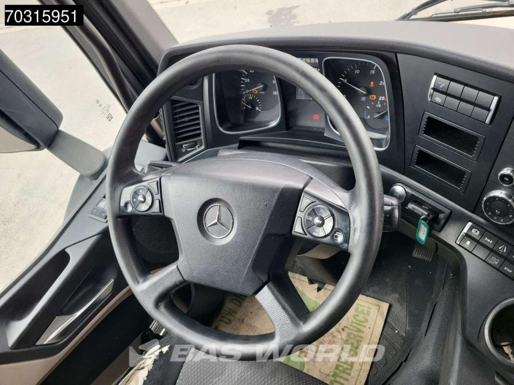 Mercedes-Benz Actros 1843 4X2 ClassicSpace Retarder Photo 13