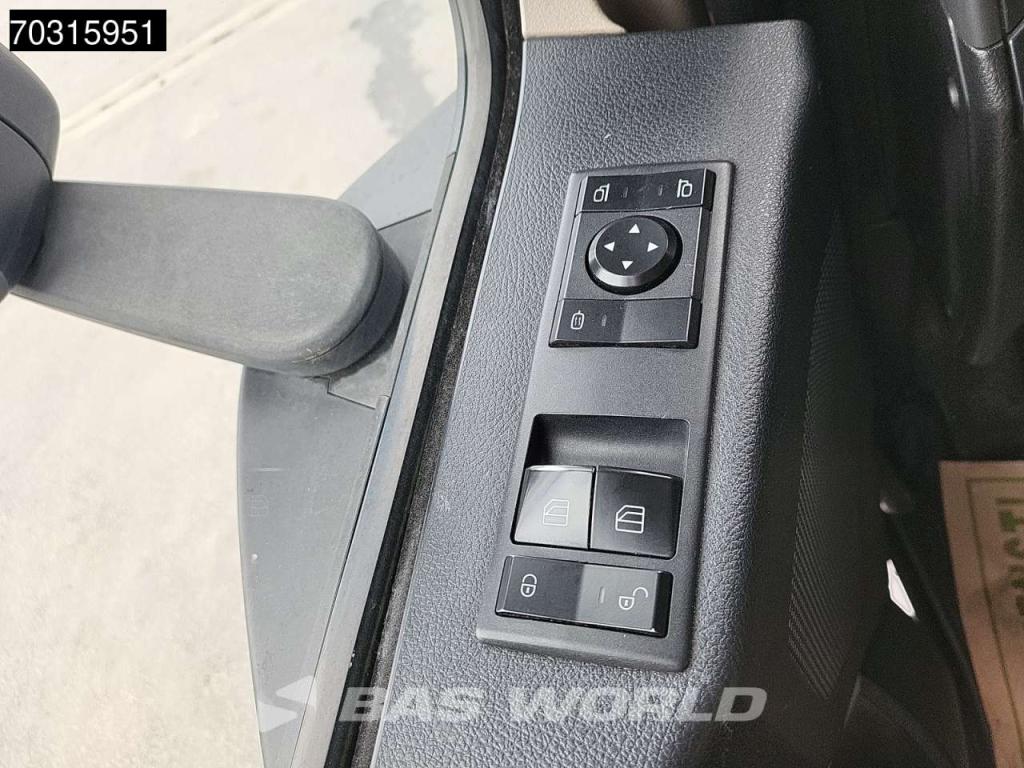 Mercedes-Benz Actros 1843 4X2 ClassicSpace Retarder Photo 15