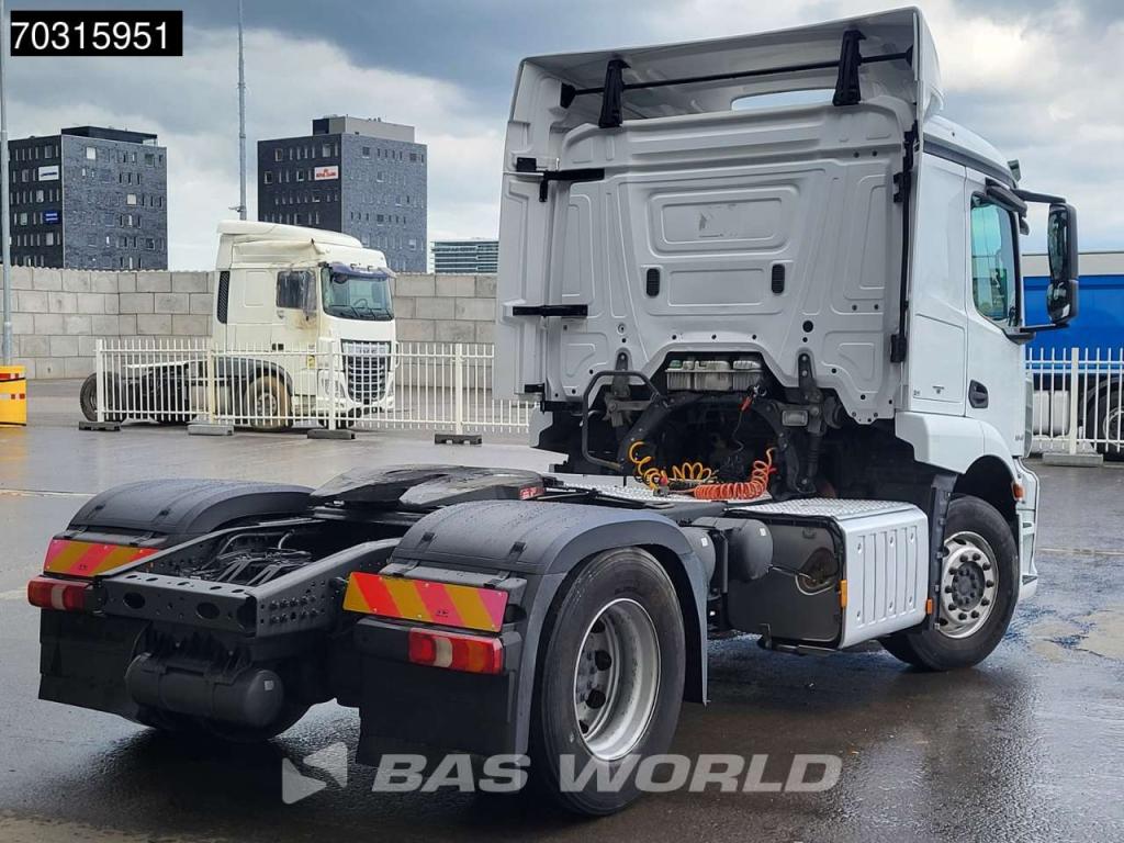 Mercedes-Benz Actros 1843 4X2 ClassicSpace Retarder Photo 28
