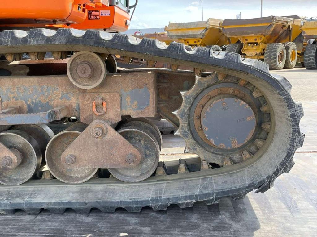Doosan DX140LCR Photo 17