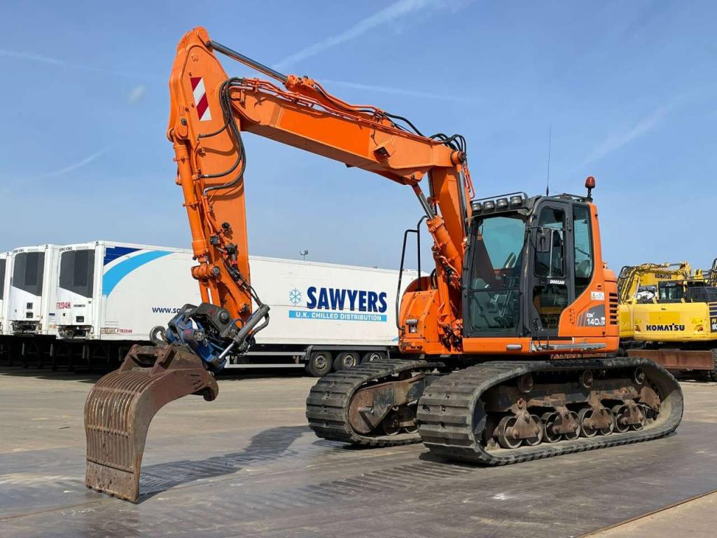 Doosan DX140LCR Photo 2