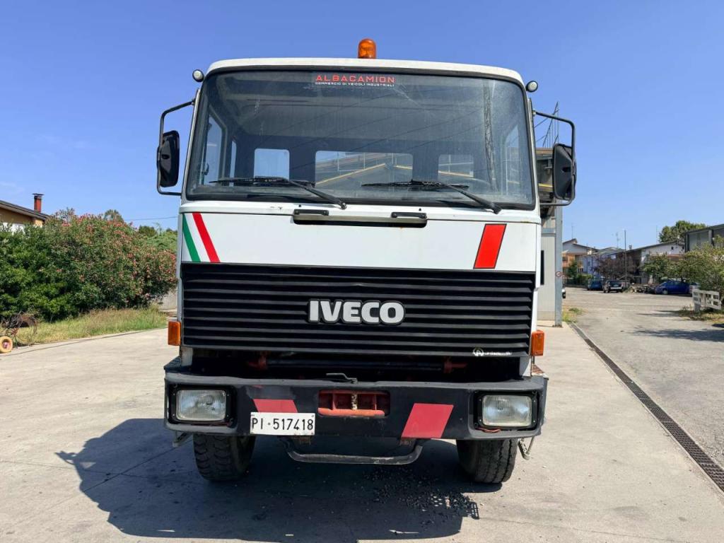 Fiat Iveco 330 35 Photo 8