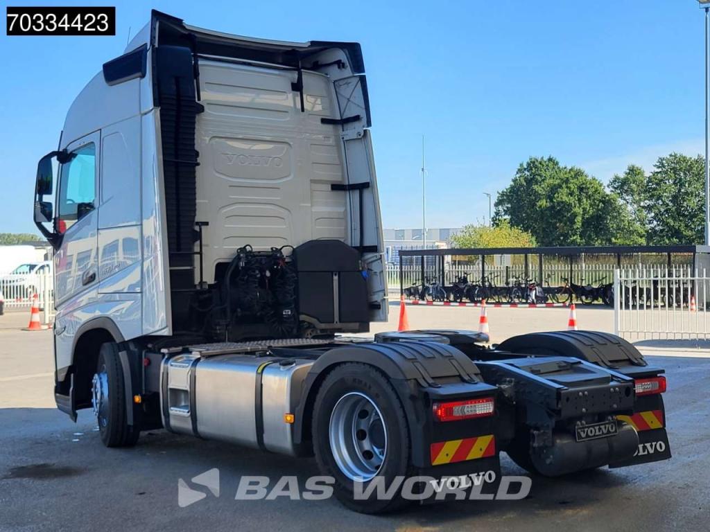 Volvo FH 460 4X2 Retarder 2x Tanks New Tyres! Photo 2