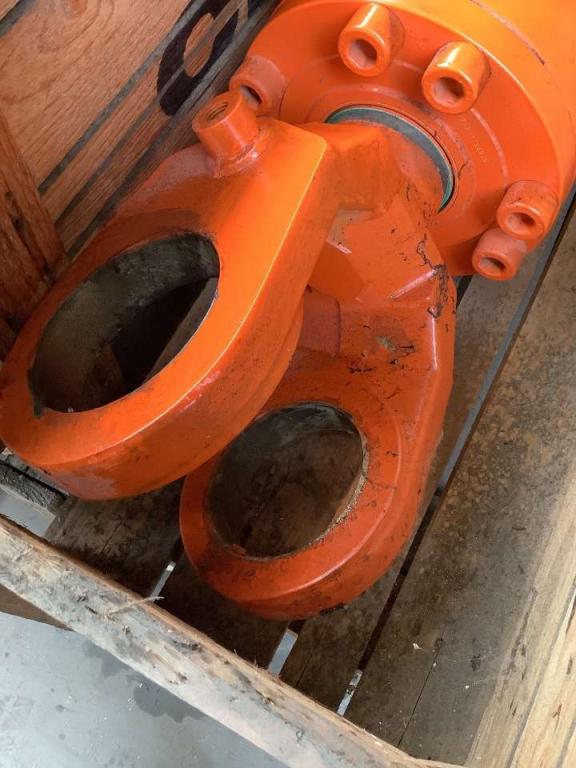 Lifting piston for Fiat Hitachi W270 Photo 3
