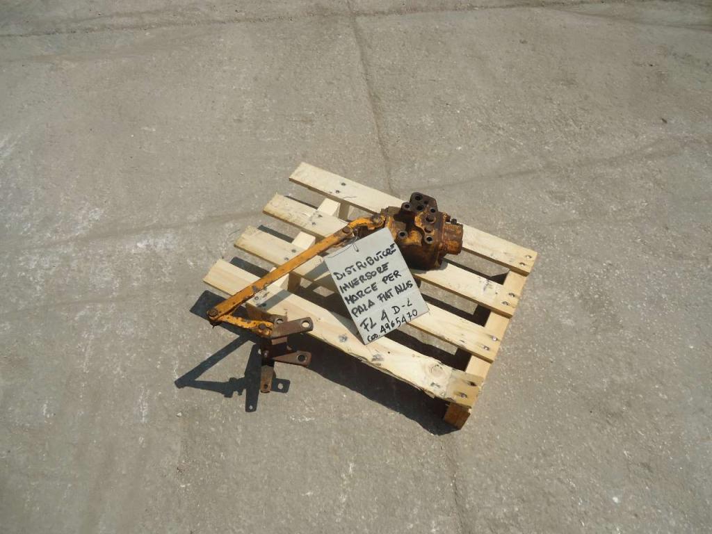 Gearshift for Fiat Allis FL4C- D- L , CODICE 4965470 Photo 2