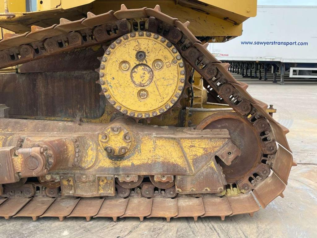 Caterpillar D6T LGP Photo 11