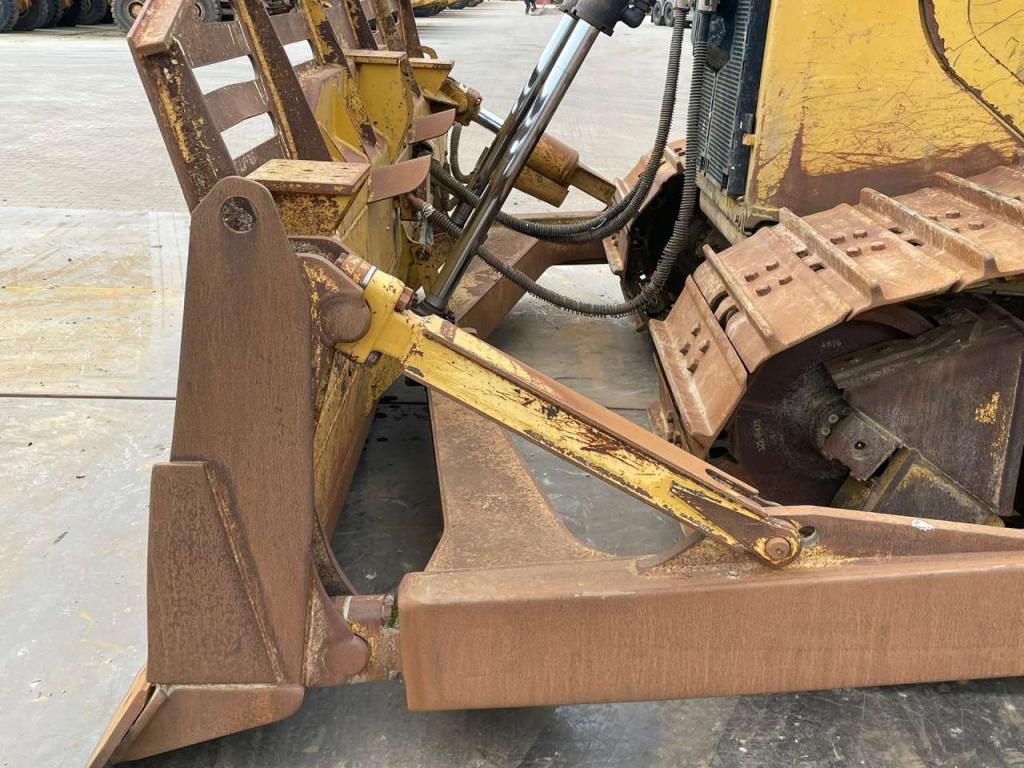 Caterpillar D6T LGP Photo 9