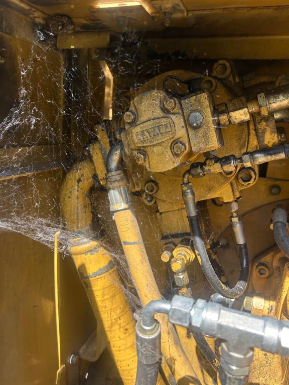 Caterpillar 350 L Photo 19