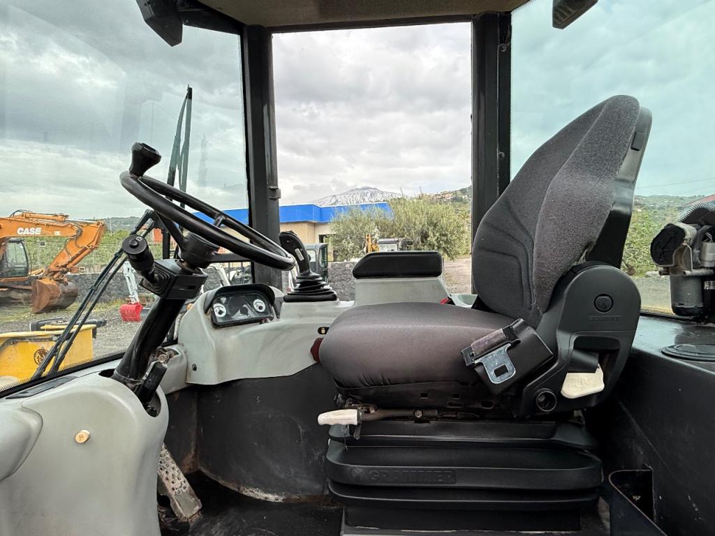 New Holland W50 Photo 8