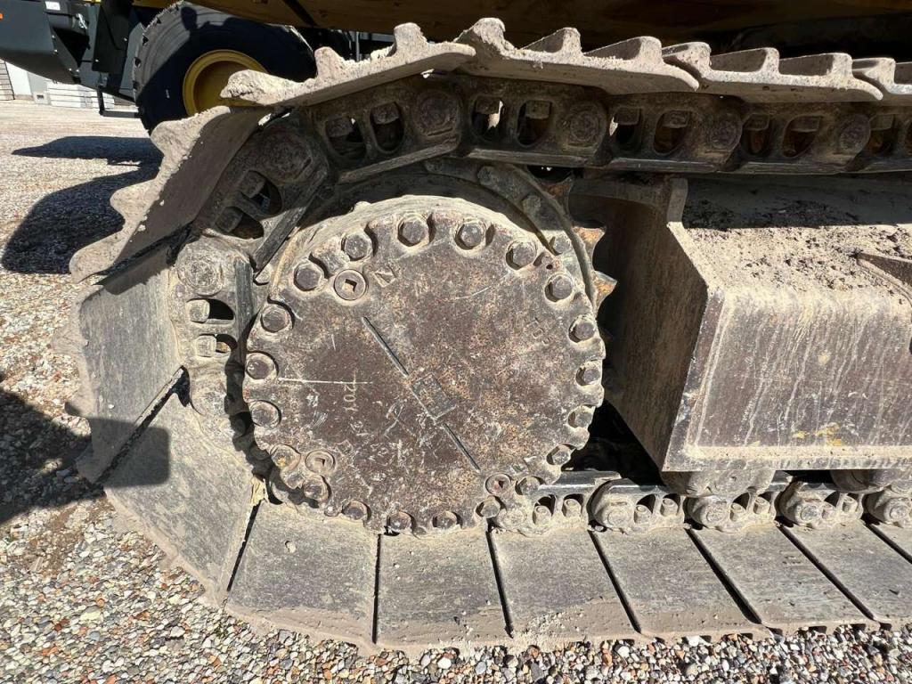 Komatsu PC210LCi-11 Photo 12