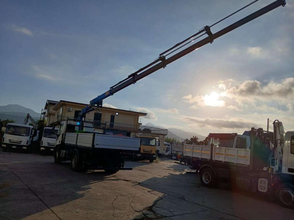 Iveco EUROCARGO 180-320L Photo 23