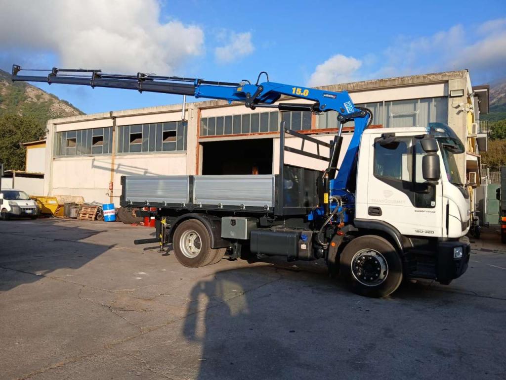 Iveco EUROCARGO 180-320L Photo 25