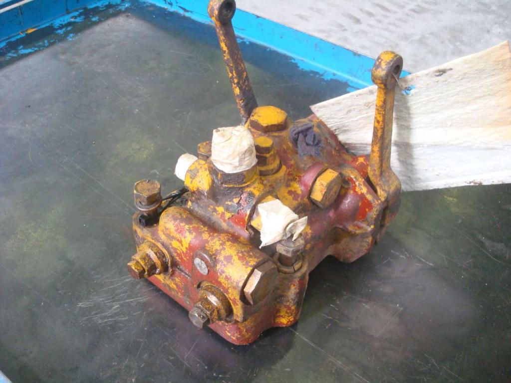 Steering clutch distributor for Fiat Allis AD 20 Photo 3
