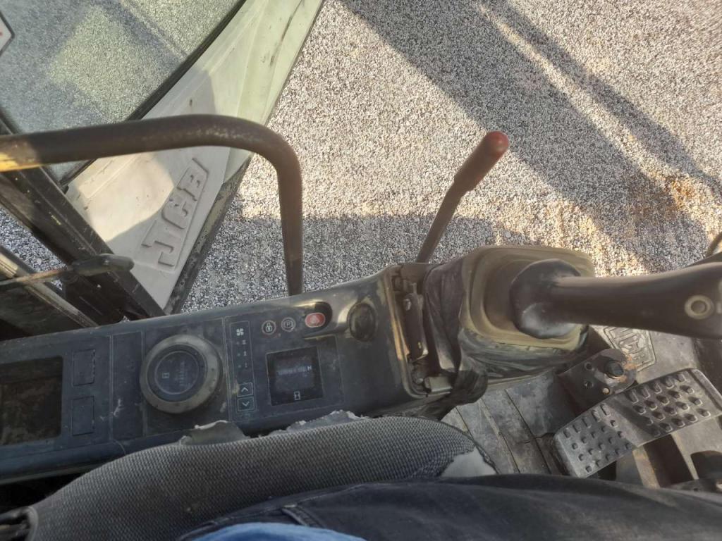 JCB JS 220 Photo 19