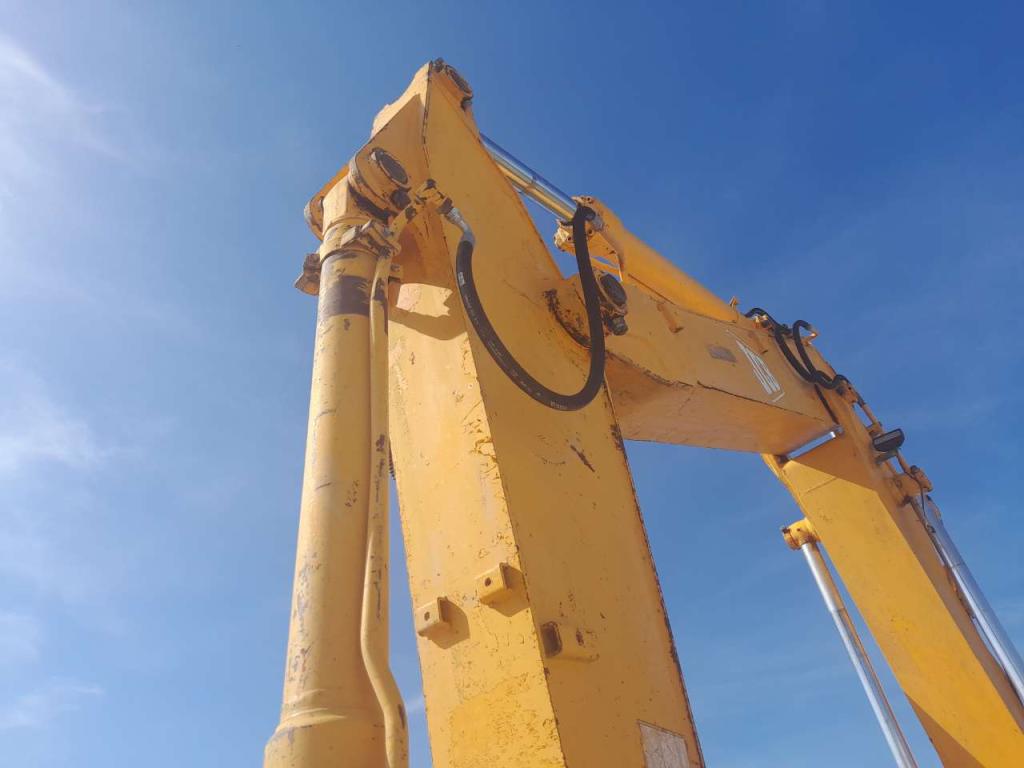 JCB JS 220 Photo 2