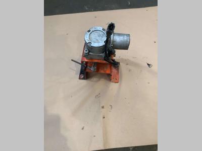 Acceleration motor for Fiat Hitachi EX 235 - con supporto sold by Massucco T. Srl Area Ricambi