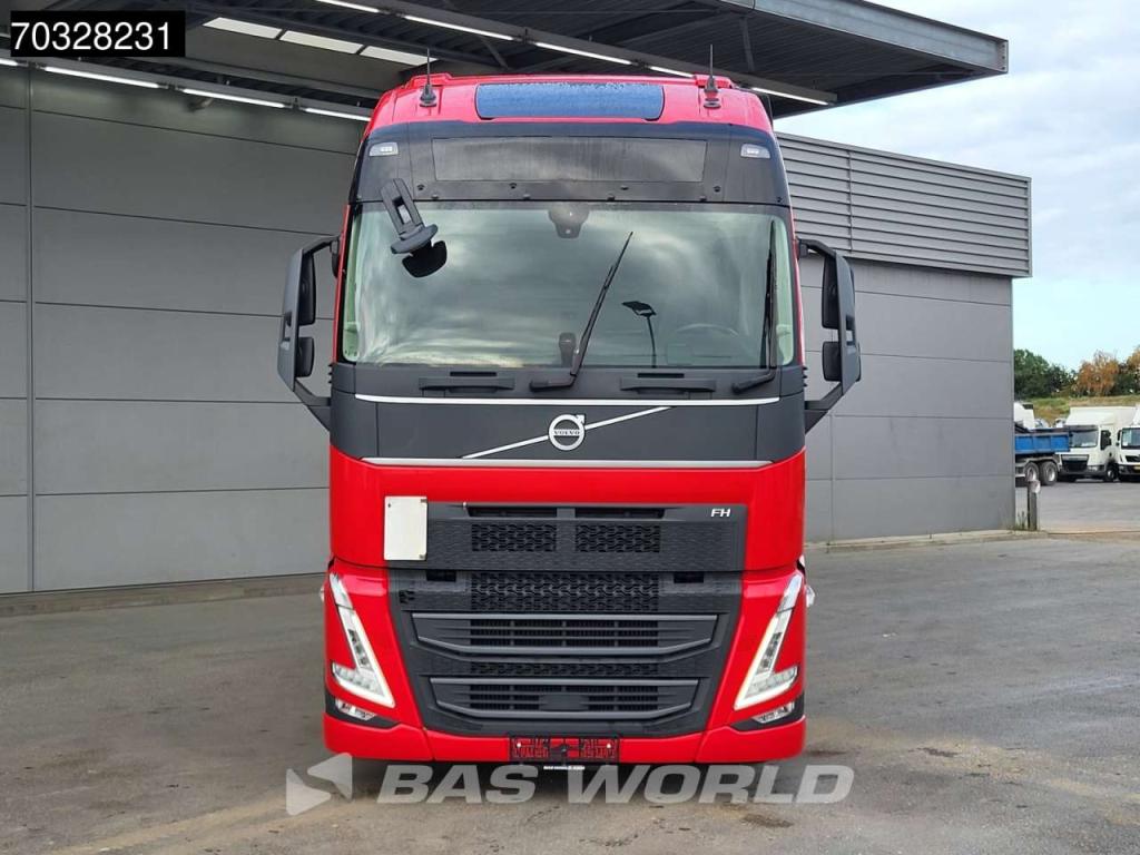 Volvo FH 460 4X2 XL Mega 2x Tanks Navi ACC Photo 3