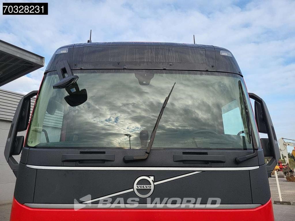 Volvo FH 460 4X2 XL Mega 2x Tanks Navi ACC Photo 6