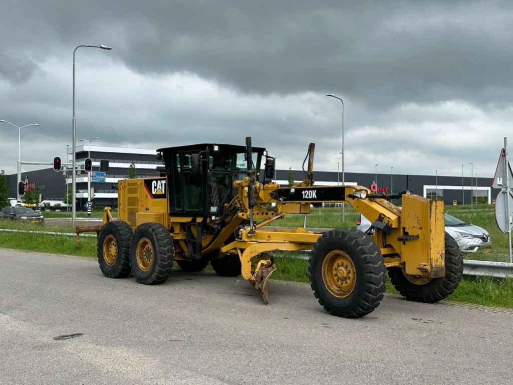 Caterpillar 120K Motor Grader Photo 6