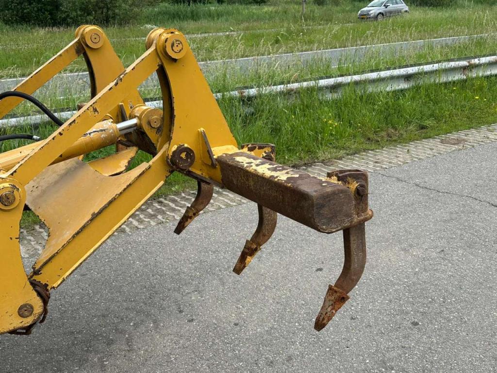 Caterpillar 120K Motor Grader Photo 8