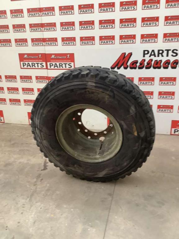 Tire with rim for Iveco 260/330 F35 Photo 4
