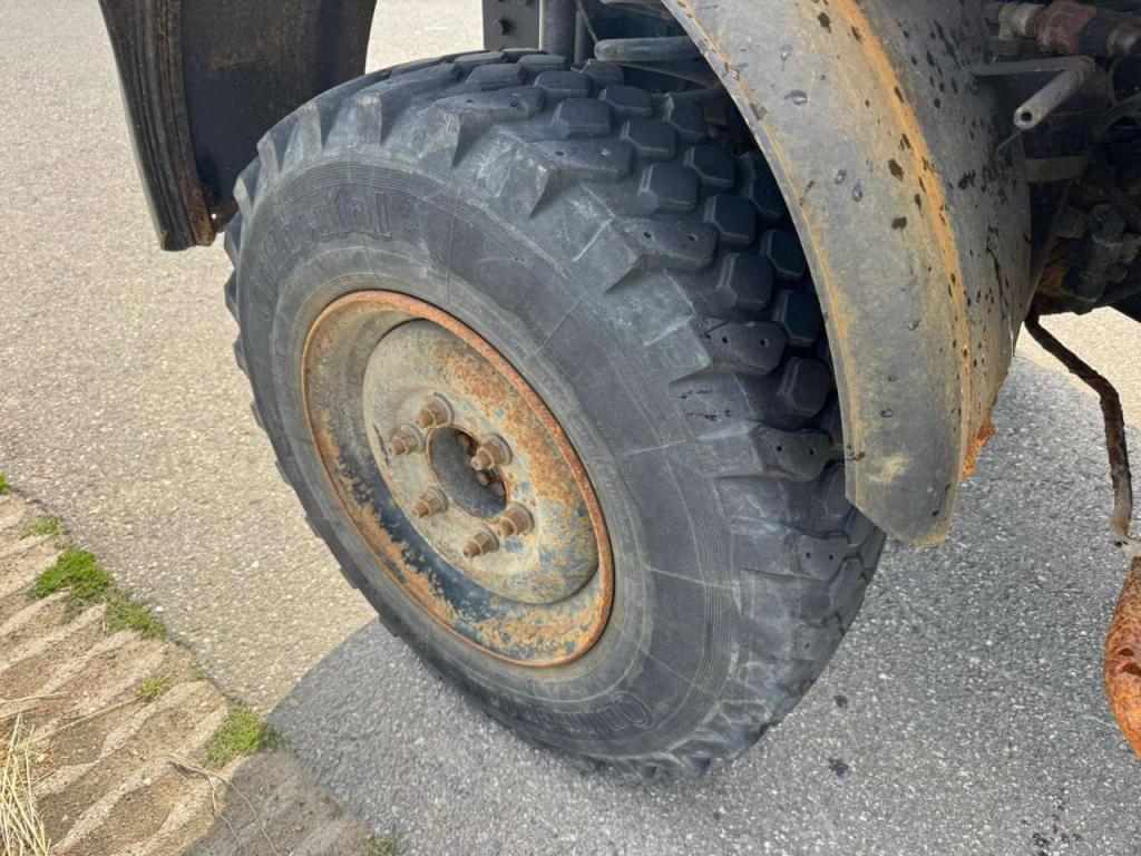 Mercedes-Benz Unimog U140 Photo 20