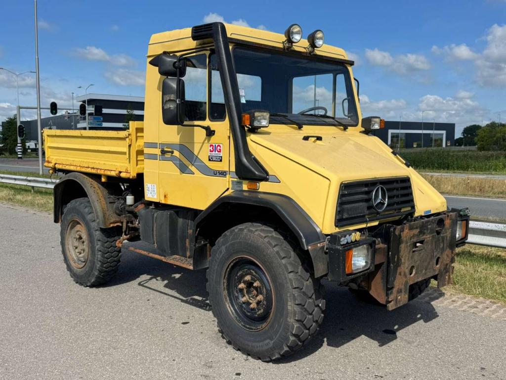 Mercedes-Benz Unimog U140 Photo 5