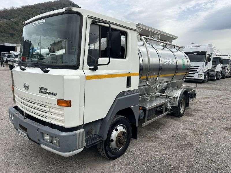 Nissan T135 Photo 1