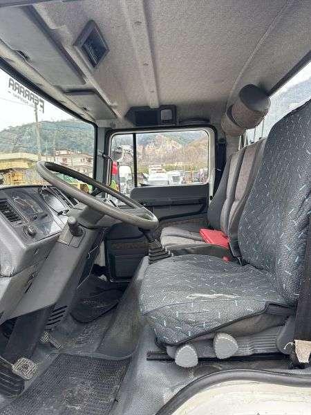 Nissan T135 Photo 10