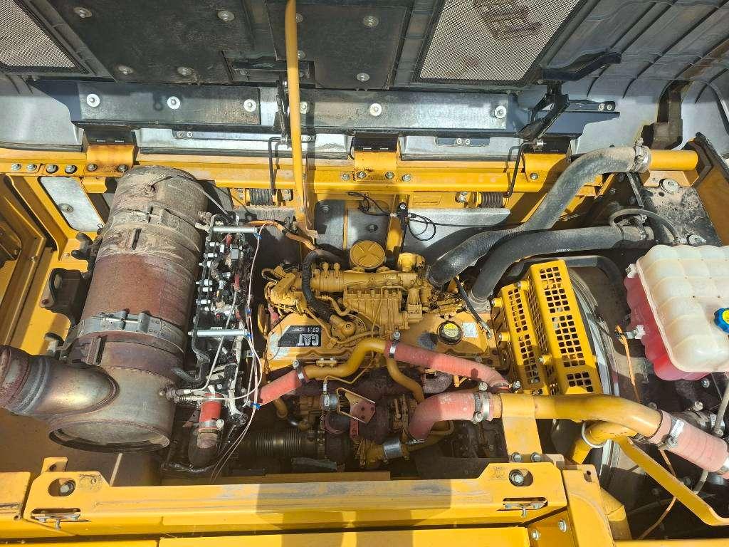 Caterpillar 324EL Photo 17