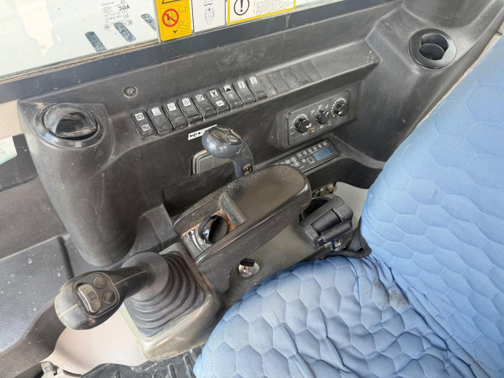 Takeuchi TB290 Photo 8