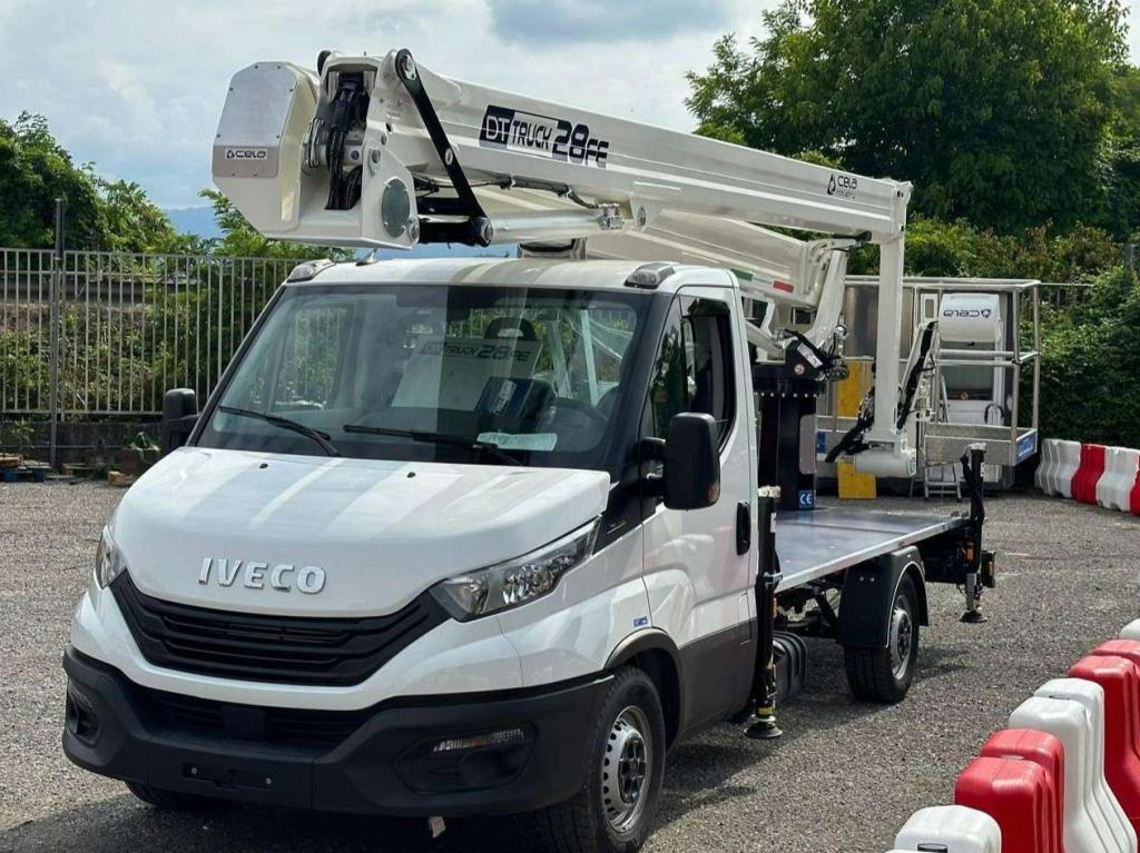 Cela Truck DT28 FE Photo 9