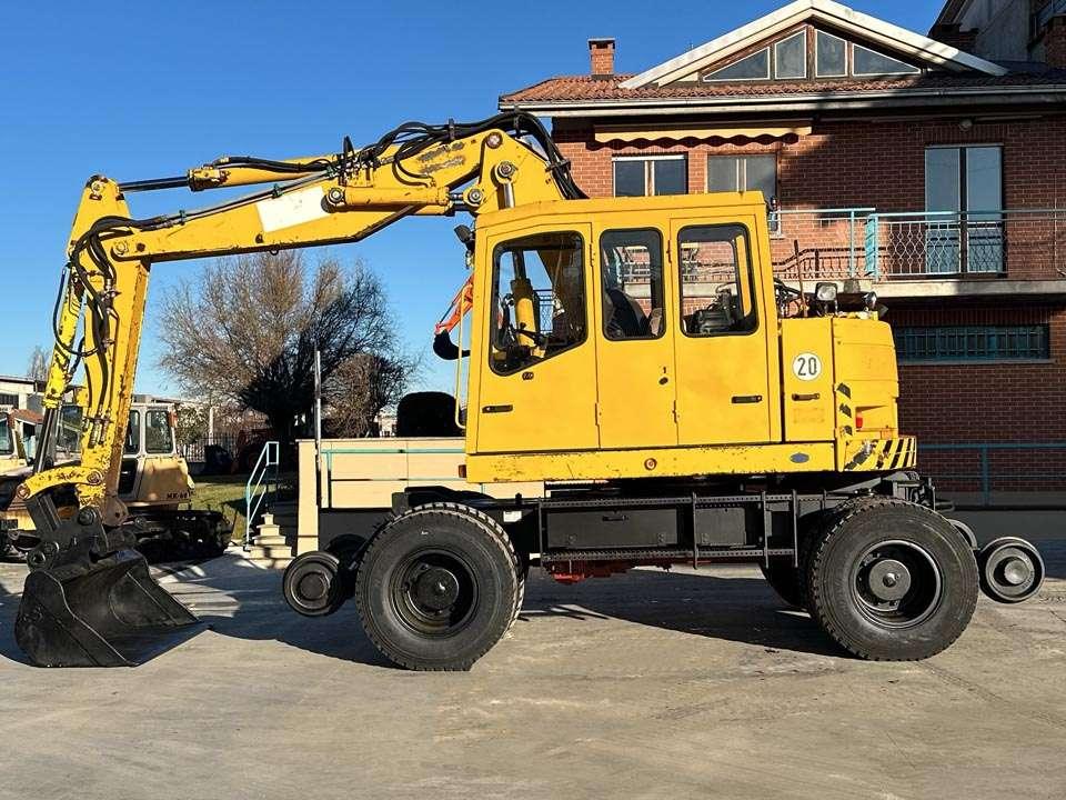 Fuchs MHB 230 ZW 4x4 Photo 2