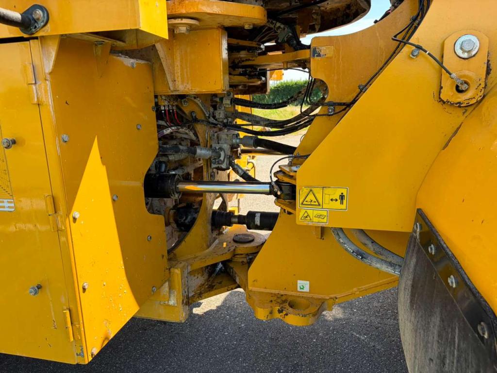 Caterpillar 966M Photo 25