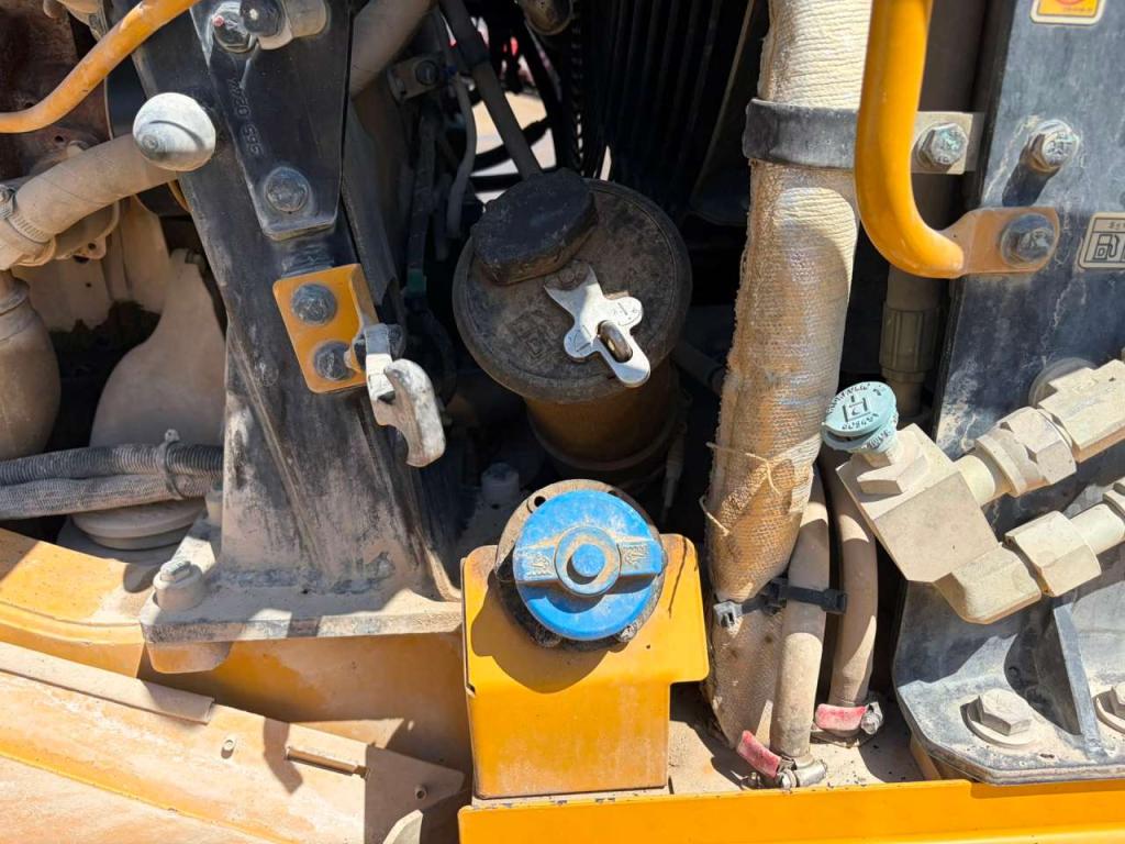 Caterpillar 966M Photo 28