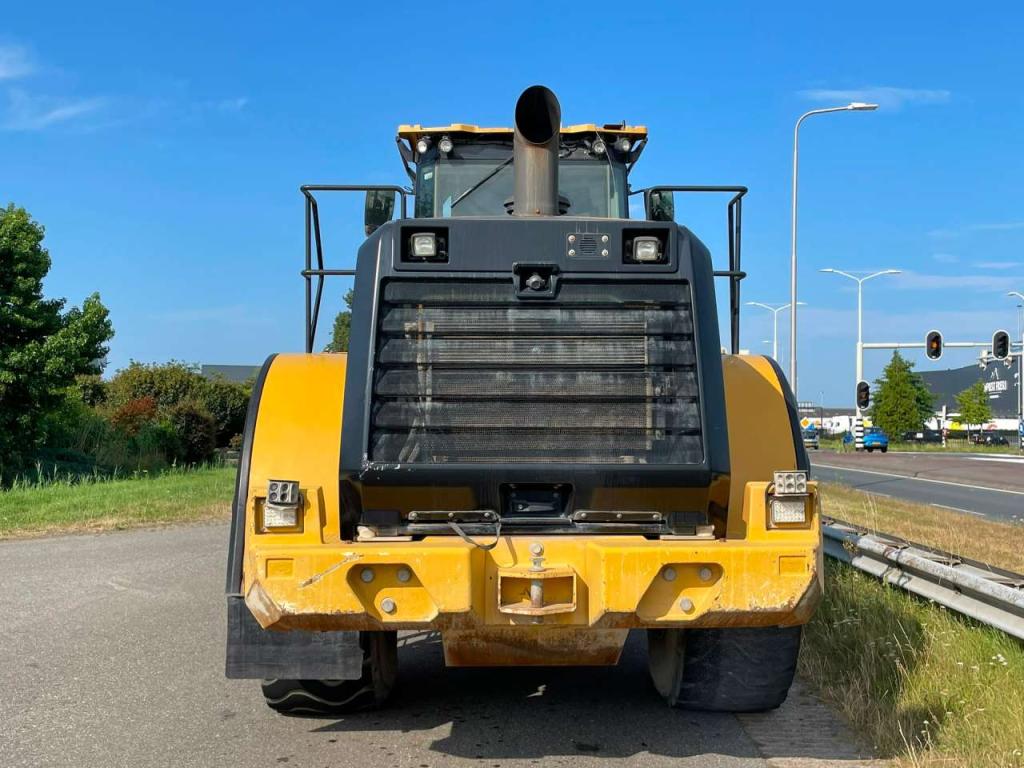 Caterpillar 966M Photo 4