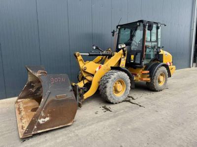 Caterpillar 907H sold by Smitma B.V.