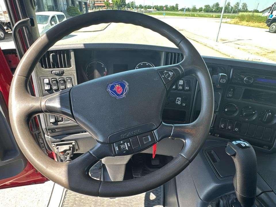 Scania P320 DB 6x2 Photo 14