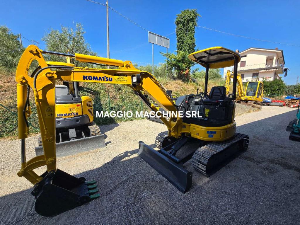 Komatsu PC30 MR-2 Photo 5