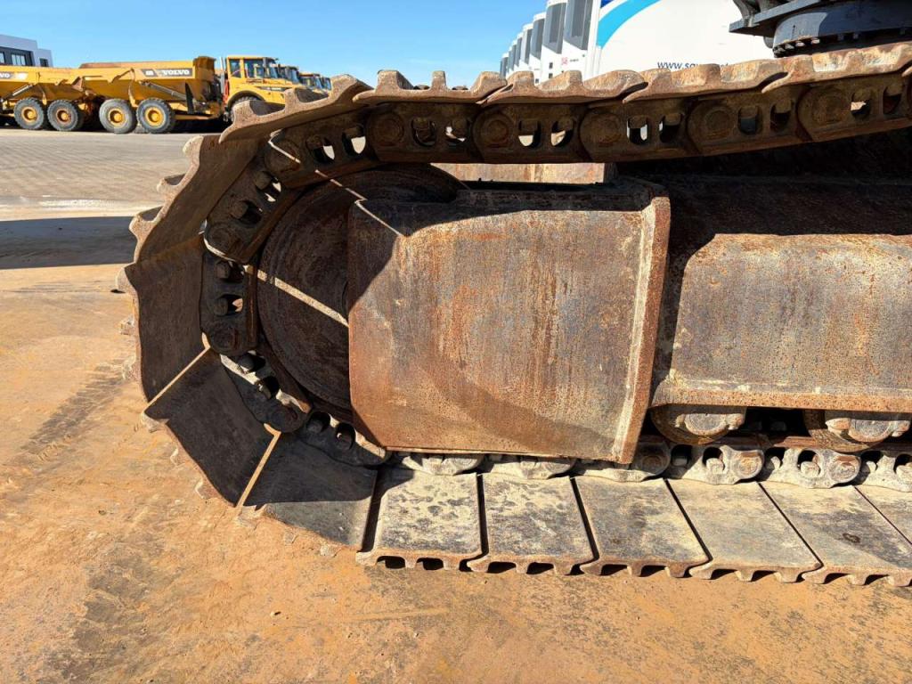 Kobelco SK300LC-10E Photo 10